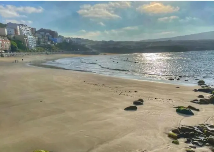 アパート Nereos マルピカ